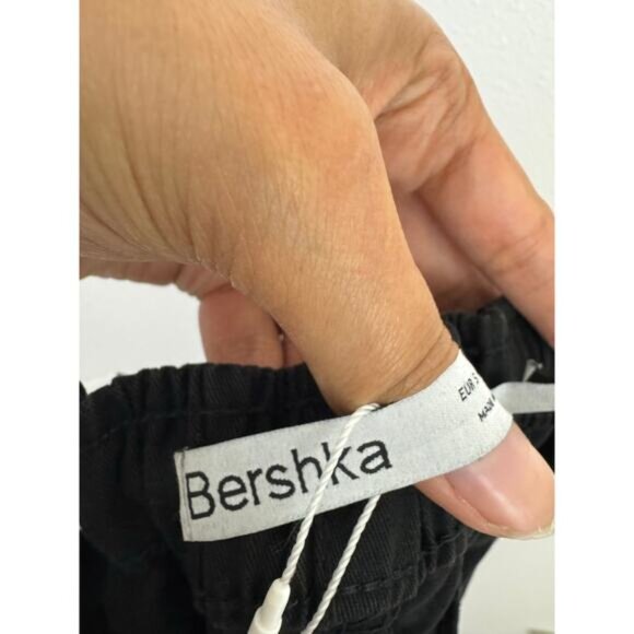 Bershka Parachute Pants Black - Picture 9 of 13